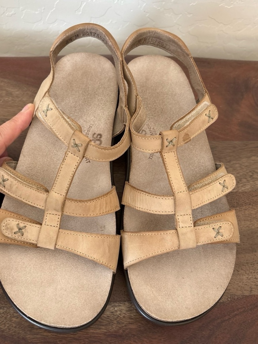 SAS Sorrento Comfort Cream Leather Sandals. 8.5